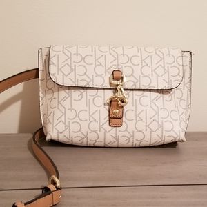 CK Calvin Klein crossbody/belt bag